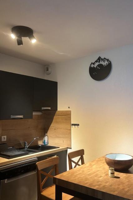 Appartement Tt Confort Au Coeur Des Montagnes Vue Sur Les Montagnes II Wifi ลูซ-แซ็ง-โซเวอร์ ภายนอก รูปภาพ